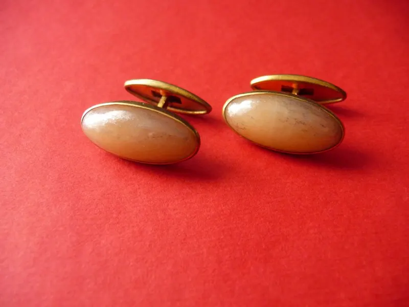 Jewelry: Precious Metals, Stones and Costume Jewelry